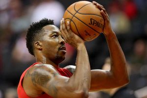 Howard officially heading to Lakers after clearing waivers