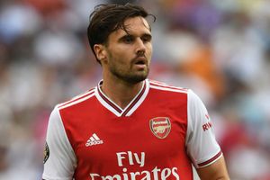 Arsenal's Carl Jenkinson joins Nottingham Forest
