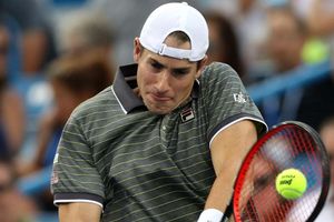 Isner, De Minaur move through in Cincinnati