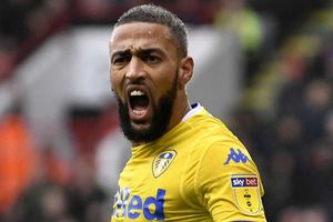 Roofe trades Leeds for Kompany's Anderlecht