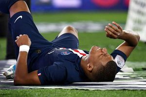 Paris Saint-Germain 4-0 Toulouse: Mbappe and Cavani injured in easy home win