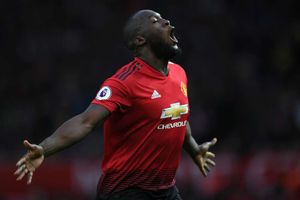 Lukaku greeted by rapturous Inter fans after landing in Milan