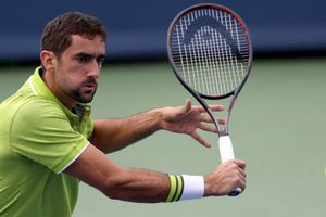 Cilic ousted as Murray falls in singles comeback