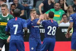 Borussia Monchengladbach 2-2 Chelsea: Barkley penalty salvages draw