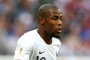 Everton sign Sidibe on season-long loan