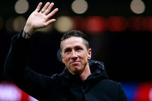 Simeone lauds 'absolute legend of football' Torres following retirement