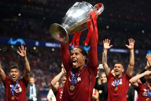 Van Dijk's UEFA award 'for all of us', says Liverpool boss Klopp
