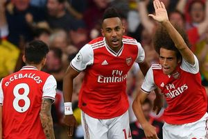 Arsenal 2-2 Tottenham: Gunners battle back through Lacazette and Aubameyang