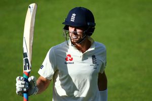 Ashes 2019: Denly denied maiden Test hundred as England take game away from Australia