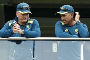 Ashes 2019: Langer raring to go at Old Trafford as Waugh returns to Australia camp