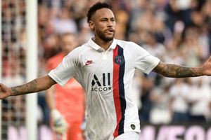 Neymar claims 'personal reasons' were behind desire to quit PSG after boos greet his return