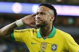 Neymar negotiations not over between PSG and Barcelona, claims father