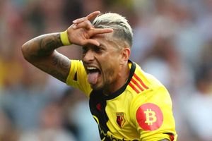 Watford 2-2 Arsenal: Defensive howlers cost clumsy Gunners