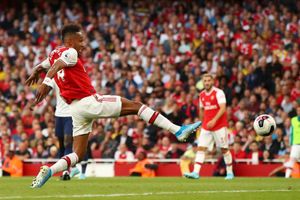 Premier League Review: Arsenal rally to earn derby draw, Richarlison at the double