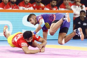 PKL 2019: Naveen Kumar stars for Dabang Delhi as they beat Gujarat Fortunegiants