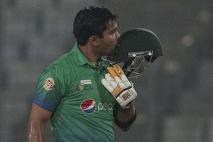 Pakistan recall Umar Akmal, Ahmed Shehzad for uncertain Lanka series