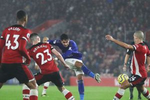 Southampton players donate wages to charity after Leicester humiliation