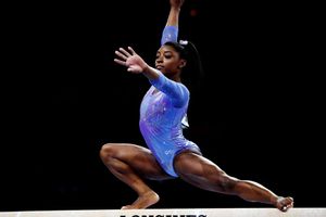 Biles reigns supreme in Stuttgart to set World Championships record