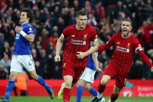 Liverpool 2-1 Leicester City: Last-gasp Milner penalty maintains Reds' winning run