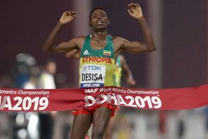 World Athletics Championships: Desisa delivers Ethiopia's first men's marathon gold since 2001