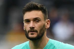 Hugo Lloris suffers dislocated elbow