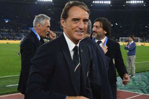 Donnarumma salutes Mancini after Italy book Euro 2020 place