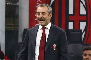 AC Milan sack Giampaolo after just seven games