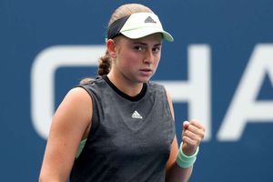 Ostapenko ends two-year wait for title in Luxembourg