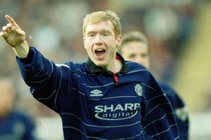 From Cantona's chip to Rooney's bicycle - Manchester United's best Premier League goals