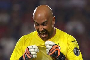 Genoa 1-2 AC Milan: Reina penalty saves hands Giampaolo a lifeline