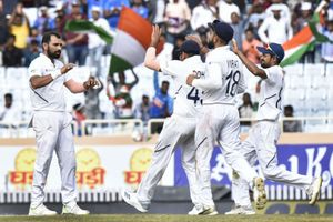 India Vs South Africa, 3rd Test: Shami-Umesh shine as hosts annihilate visitors on Day 3 - As it happened