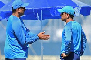 Ravi Shastri says people criticising Dhoni can't even tie their shoe laces