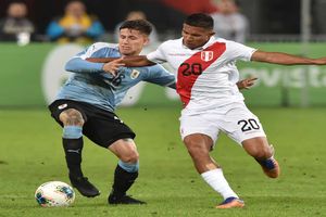 Peru 1-1 Uruguay: Debutant Nunez rescues late draw for 10-man visitors