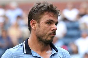 Wawrinka pulls out of dream Federer quarter-final in Basle with back injury