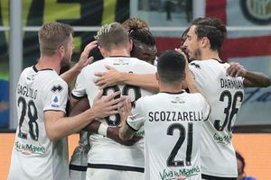Inter 2-2 Parma: Karamoh stars on San Siro return to deny Conte's men top spot