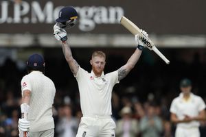 Paine hits out at Stokes for 'cheap shot' at Warner
