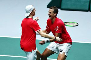 Davis Cup: De Minaur comeback not enough for Australia as Canada book semi-final