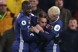 Norwich City 0-2 Watford: Deulofeu leads 10-man Hornets to first Premier League win of season