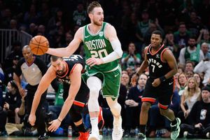 Celtics forward Hayward set to miss six weeks