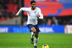 Sterling: England fans were wrong to boo Gomez