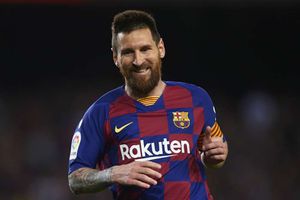 Pele names Messi as world's 'most complete player'