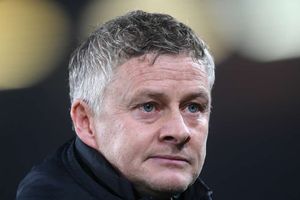 Solskjaer must be 'selfish' and demand experienced players in January, says Neville