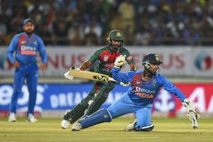 Kumar Sangakkara advises under-fire Rishabh Pant to keep things simple both in batting and keeping