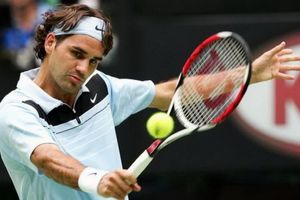 Race on for Federer's final rival