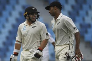 Review blunders haunt New Zealand against England