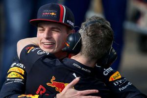 F1 Raceweek: The car was flying - Verstappen laps up Interlagos pole