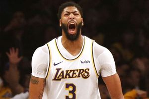 Davis dominates for Lakers, Doncic passes Jordan
