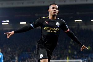Burnley 1-4 Manchester City: Jesus at the double as champions run riot
