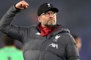 Klopp: Liverpool's Premier League lead is irrelevant