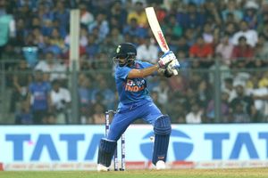 Virat Kohli dedicates his 29-ball 70 to wife Anushka on second anniversary day